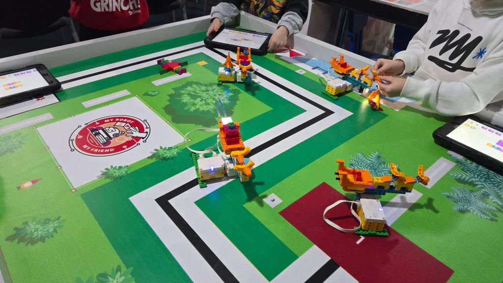 Robotica LEGO la ARRA CLUB