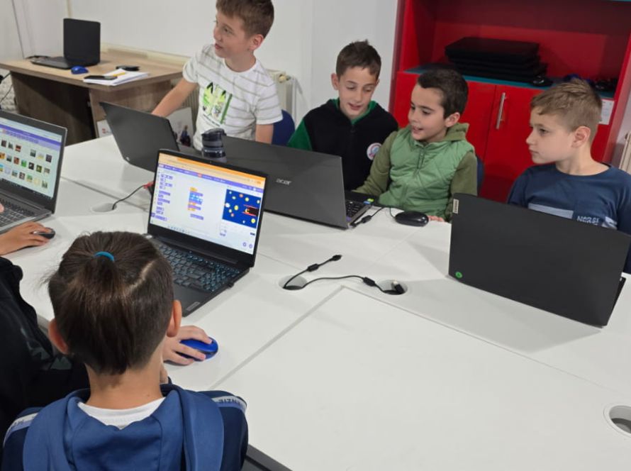 Cursuri de informatica si programare la ARRA CLUB Pitesti