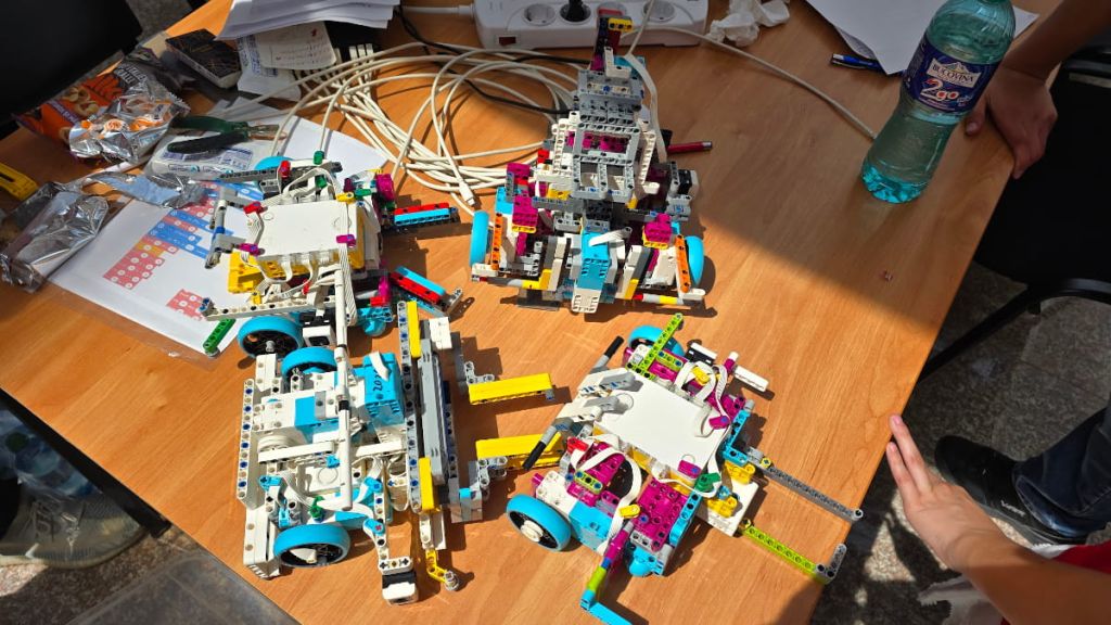 Incrieri copii la cursuri de robotica LEGO